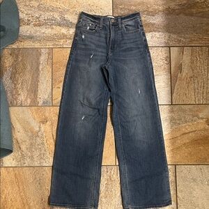 Distressed Wide Leg Jeans